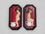 Toiletbordjes - Man en Vrouw - Gietijzer - Rood, Huis en Inrichting, Ophalen of Verzenden