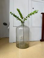 Oude gistfles Frankrijk, gebruikte vintage glazen fles, vaas, Huis en Inrichting, Woonaccessoires | Vazen, Minder dan 50 cm, Glas