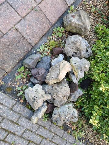 Gratis! Diverse stenen voor tuin of decoratie beschikbaar voor biedingen