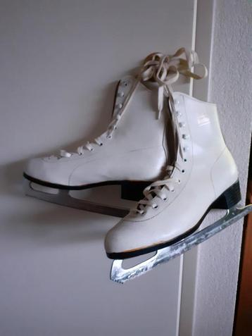 vintage kunstschaatsen maat 42 beschikbaar voor biedingen