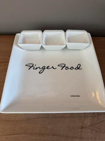 RM borrelbord beschikbaar voor biedingen