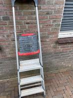 Altrex huishoudtrap 4 treden, Doe-het-zelf en Verbouw, Ladders en Trappen, Gebruikt, Trap, Minder dan 2 meter, Ophalen