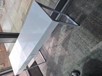 Bureau sidetable kastje wit  beschikbaar voor biedingen