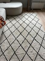Vloerkleed, Huis en Inrichting, Stoffering | Tapijten en Kleden, Wit, 200 cm of meer, Ophalen of Verzenden, Zo goed als nieuw