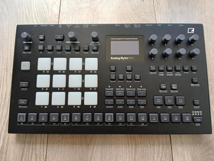 Elektron Analog Rytm MKII + Decksaver, Muziek en Instrumenten, Drumcomputers, Zo goed als nieuw, Overige merken, Ophalen