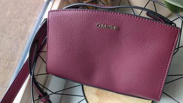 schoudertasje cross body back Calvin Klein beschikbaar voor biedingen