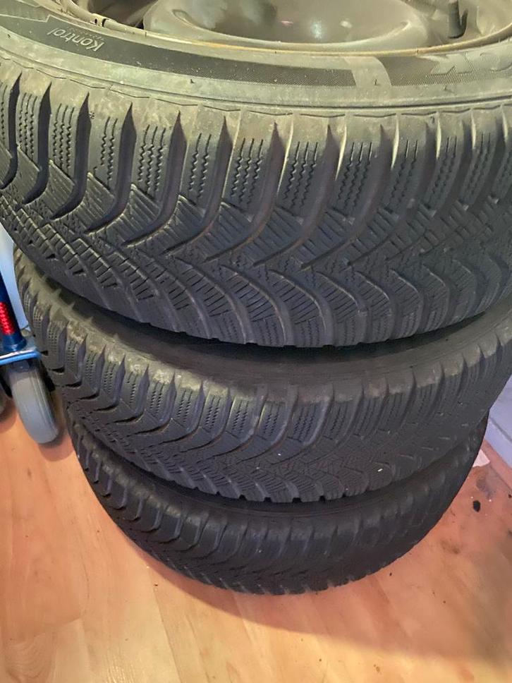 Winterbanden Opel Crossland X - 2 seizoenen gebruikt, Auto-onderdelen, Banden en Velgen, Banden en Velgen, Winterbanden, 16 inch