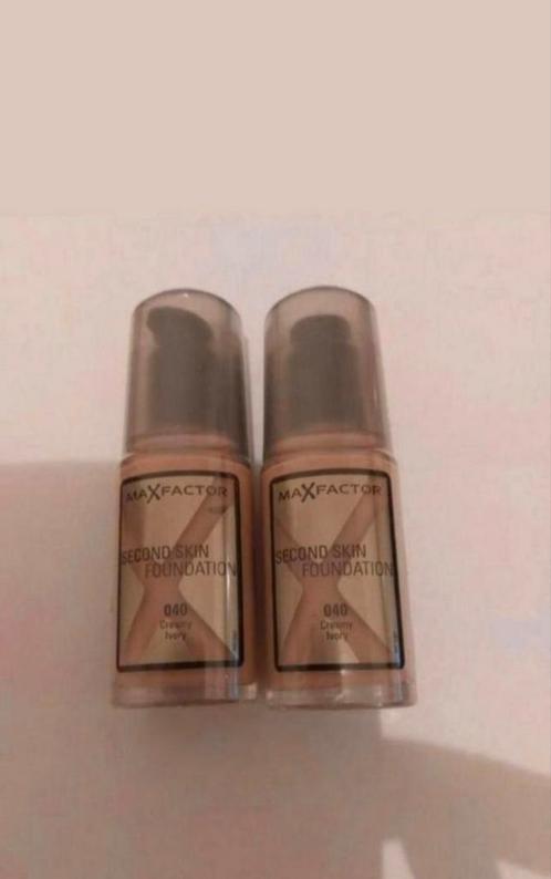 2 nieuwe Max Factor Second Skin Foundation (advr 79), Sieraden, Tassen en Uiterlijk, Uiterlijk | Cosmetica en Make-up, Nieuw, Make-up