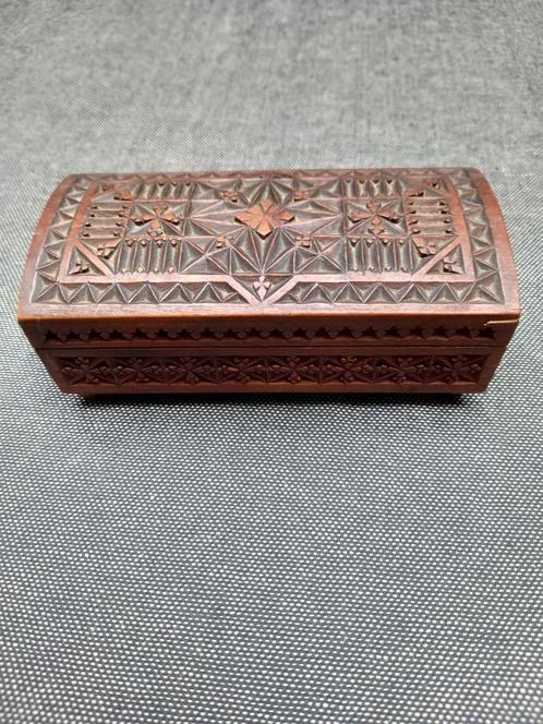 Oud houten bijouterie kistje jaren '70., Sieraden, Tassen en Uiterlijk, Beautycases, Gebruikt, Hardcase, Bruin, Ophalen of Verzenden