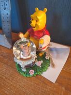 Winnie de pooh snow globe beeldje (20524), Verzamelen, Disney, Beeldje of Figuurtje, ., Ophalen of Verzenden, Zo goed als nieuw