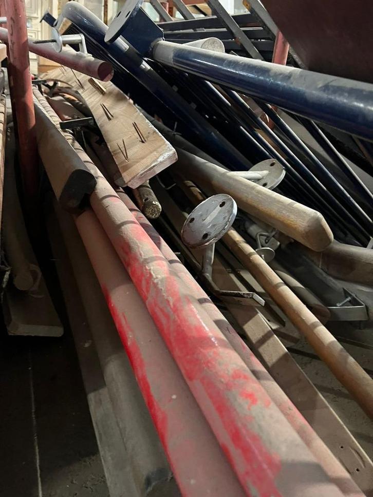 Diverse trapleuningen voorradig in allerlei soorten en maten, Doe-het-zelf en Verbouw, Ladders en Trappen, Gebruikt, Trap, 4 meter of meer