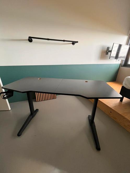 Mooi zwart Trust gaming bureau!, Huis en Inrichting, Bureaus, Zo goed als nieuw, Ophalen