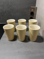 6 bekers (lichtgeel) voor €4, Huis en Inrichting, Keuken | Servies, Ophalen, Zo goed als nieuw, Overige stijlen, Overige typen