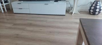 Tv kast, gratis op te halen.160cmlang, 50 diep en 30cm hoog