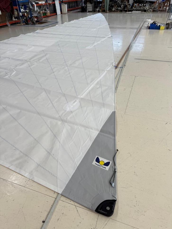 2. Nieuw rol grootzeil in mast, Watersport en Boten, Zeilen en Zeiltoebehoren, Nieuw, Grootzeil, 30 tot 60 m², 6 meter of meer