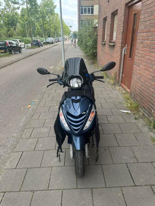 piaggo zip 2022, Fietsen en Brommers, Scooters | Piaggio, Zo goed als nieuw, Zip, Maximaal 45 km/u, Ophalen of Verzenden