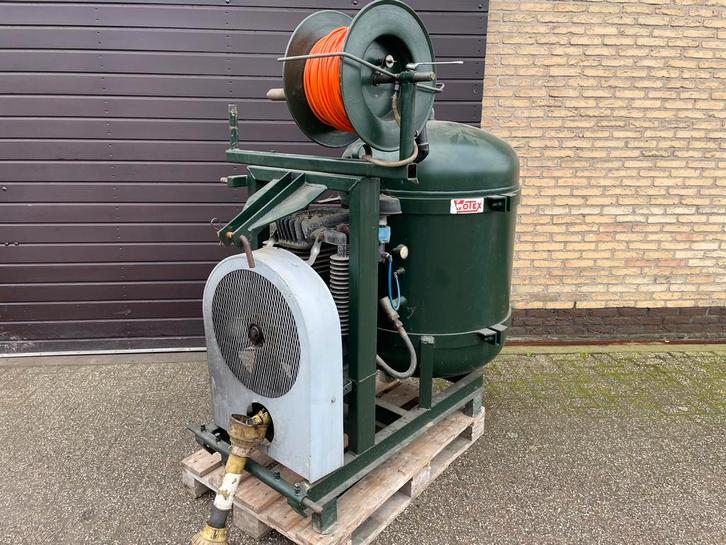 Votex snoei compressor met drukvat, Doe-het-zelf en Verbouw, Compressors, Gebruikt, 10 bar of meer, 100 liter of meer, Mobiel