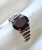 Mooie zilveren ring met granaat G Ld 925 (7810-56), Sieraden, Tassen en Uiterlijk, Ringen, Ophalen, Dame, Zilver, Zilver