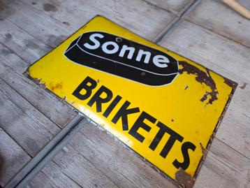 Emaille gebold bord Sonne Briketts beschikbaar voor biedingen