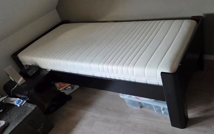 Auping bed - Eenpersoons, Huis en Inrichting, Slaapkamer | Bedden, Gebruikt, Eenpersoons, 90 cm, 200 cm, Hout, Zwart, Ophalen