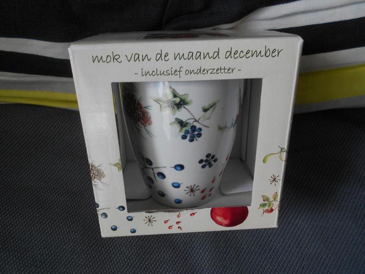 JBS Janneke Brinkman december beker met onderzetter, Huis en Inrichting, Keuken | Servies, Nieuw, Overige typen, Overige stijlen