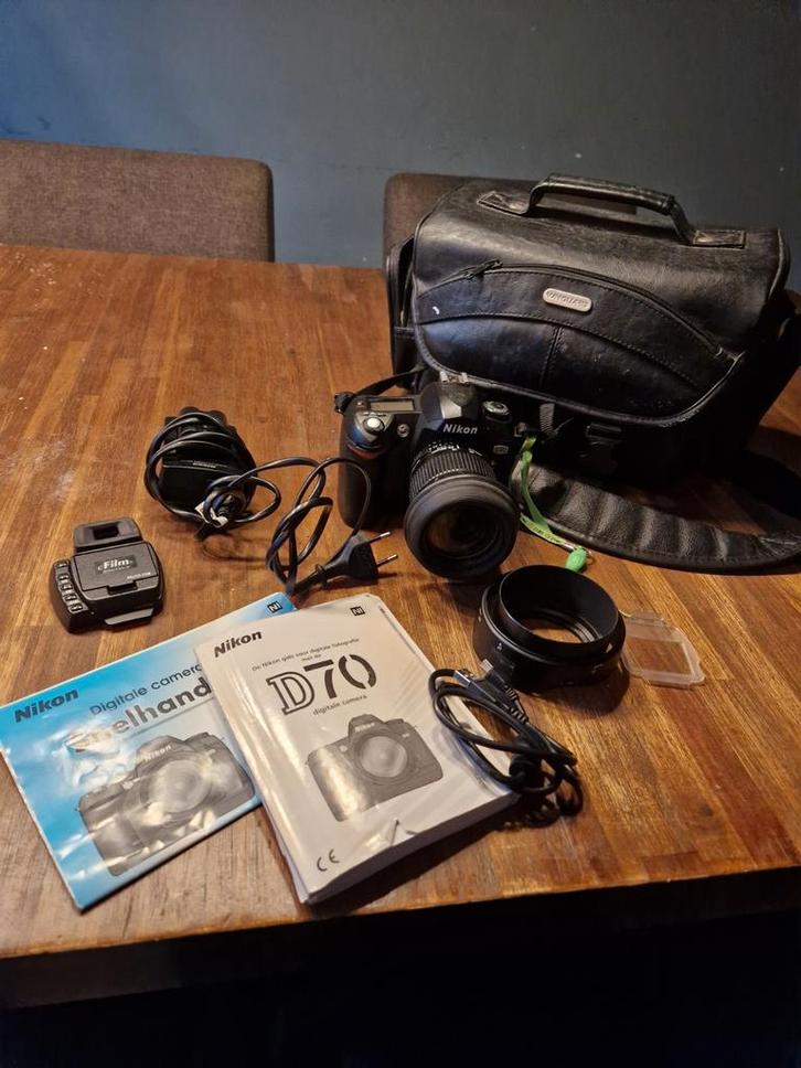 Nikon D70 Spiegelreflexcamera in lederen tas, Audio, Tv en Foto, Fotocamera's Digitaal, Gebruikt, Spiegelreflex, Nikon, Minder dan 4 keer
