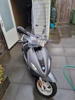 piaggio new fly 2017, Fietsen en Brommers, Scooters | Piaggio, Ophalen, Gebruikt, Fly