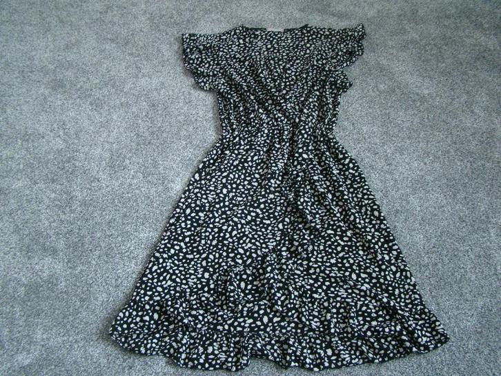 Superlekker vallend jurkje / maat L / Musthaves by Elja, Kleding | Dames, Jurken, Nieuw, Maat 38/40 (M), Zwart, Boven de knie