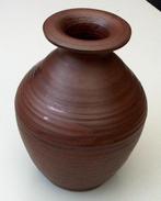 Zware bruine vaas 25cm ( Het Potkacheltje ), Ophalen, Zo goed als nieuw