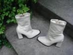 GRATIS VERZENDEN NIEUWE WITTE LAK BLOKHAKLAARZEN 39, Hoge laarzen, Verzenden, Wit, Nieuw
