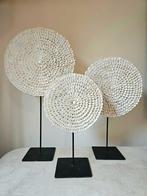 Ocean schelpen ornament op standaard 1 uit Bali, Huis en Inrichting, Ophalen of Verzenden, Tropical home, 6951nk, Nieuw