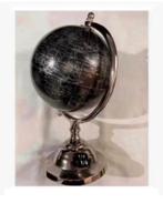 Grote zwarte wereldbol 34 cm hg. diameter 20 cm metal voet, Antiek en Kunst, Ophalen of Verzenden