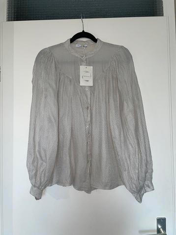 parelmoer kleurige blouse met ballon mouwen mt 46 beschikbaar voor biedingen