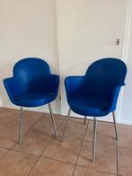 2 Blauwe Italiaanse Design Stoelen, Huis en Inrichting, Stoelen, Ophalen, Kunststof, Gebruikt, Twee