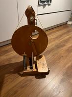 Louet Spinnewiel - Klassiek Model, Ophalen of Verzenden, Gebruikt, Spinnewiel