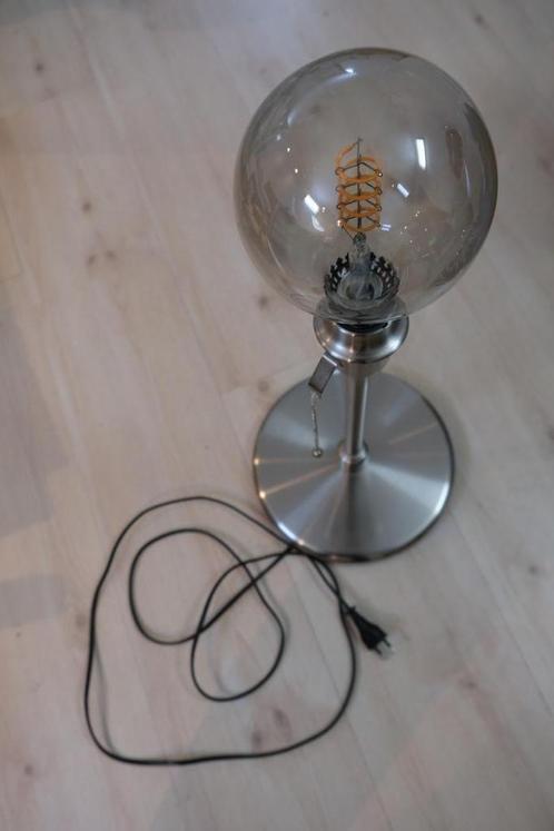 IKEA metalen tafellamp Kryssmast, met bollamp, Huis en Inrichting, Lampen | Tafellampen, Zo goed als nieuw, Minder dan 50 cm, Metaal