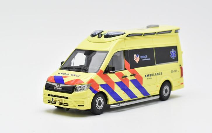 MAN TGE RLA UMCG Ambulance 1:43 - ScaleMasters 03-101, Hobby en Vrije tijd, Modelauto's | 1:43, Nieuw, Bus of Vrachtwagen, Overige merken