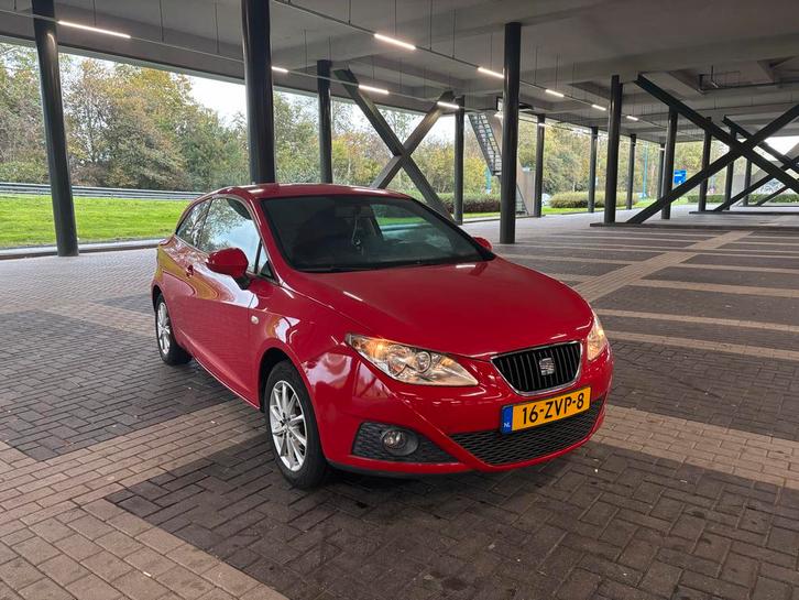 Seat Ibiza 1.2 51KW 3DRS 2009 Rood. Cruise, Trekhaak, Auto's, Seat, Particulier, Ibiza, ABS, Airbags, Airconditioning, Android Auto