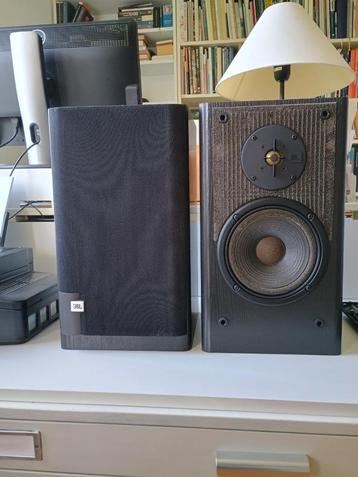 Twee luidsprekerboxen JBL LX 300 beschikbaar voor biedingen