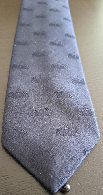 KWF stropdas Koningin Wilhelmina Fonds Kankeronderzoek beschikbaar voor biedingen