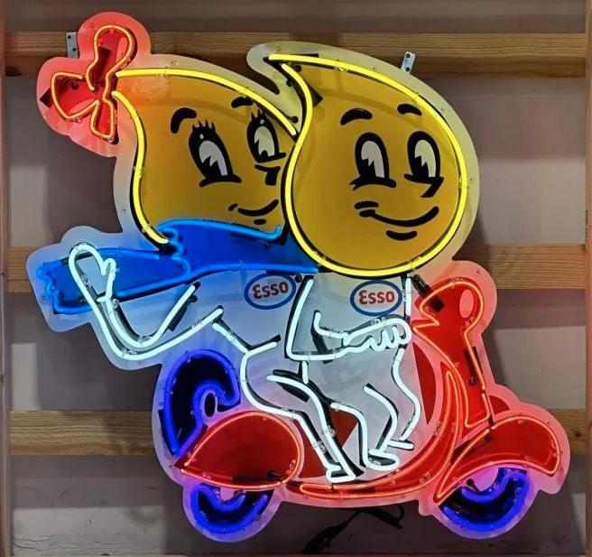 Esso piet druppel scooter neon en veel andere USA decoraties, Verzamelen, Merken en Reclamevoorwerpen, Nieuw, Overige typen, Ophalen of Verzenden