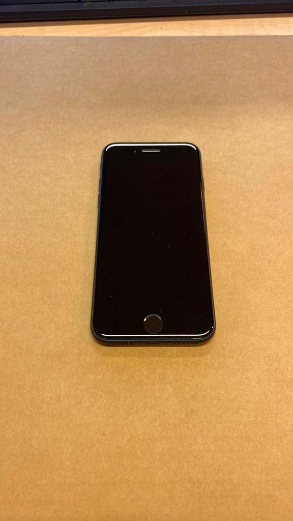 Tekoop Iphone 2020SE, Telecommunicatie, Mobiele telefoons | Apple iPhone, Zo goed als nieuw, 64 GB, Zwart, Ophalen