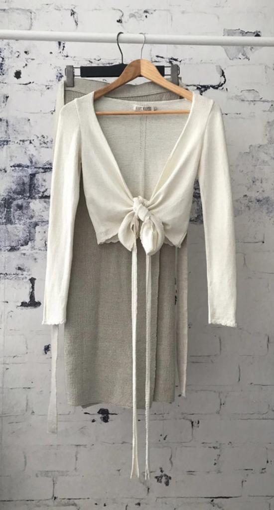 Moost wanted setje maat XS/S, Kleding | Dames, Tops, Zo goed als nieuw, Maat 34 (XS) of kleiner, Wit, Lange mouw, Verzenden