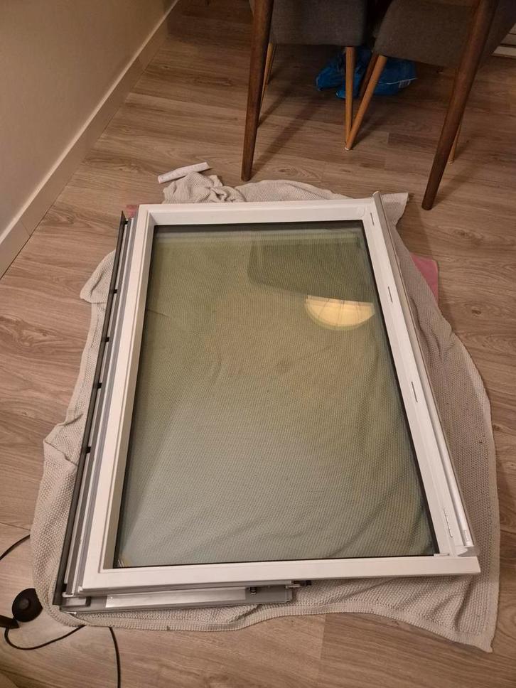 Velux Dakraam (134b x 98h), zonder kozijn (frame), Doe-het-zelf en Verbouw, Glas en Ramen, Nieuw, Dakraam, 80 tot 120 cm, 120 tot 160 cm