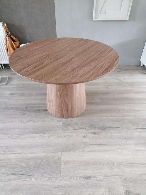 Woood eettafel rond, Huis en Inrichting, Tafels | Eettafels, Zo goed als nieuw, 100 tot 150 cm, 100 tot 150 cm, Vijf personen of meer