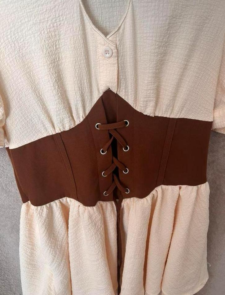 SHEIN Beige Jurk met Korset Detail, Kleding | Dames, Jurken, Gedragen, Maat 38/40 (M), Beige, Boven de knie, Ophalen of Verzenden