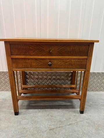 Antieke Art Deco TV-kast Amsterdamse School stijl beschikbaar voor biedingen