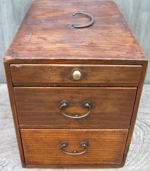 ANTIEK JAPAN HOUTEN KISTJE MET 3 LADEN, Antiek en Kunst, Antiek | Woonaccessoires, Ophalen of Verzenden