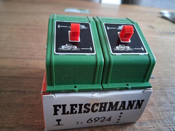 2 x fleischmann 6924 ompoolschakelaar nieuw in de ovp, Hobby en Vrije tijd, Modeltreinen | H0, Nieuw, Rails, Wisselstroom, Fleischmann