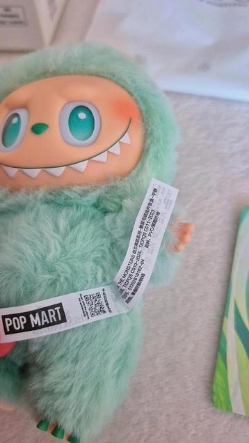 Labubu Big into Energie Serenety Popmart  beschikbaar voor biedingen